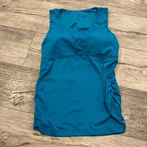 Athlete top size medium